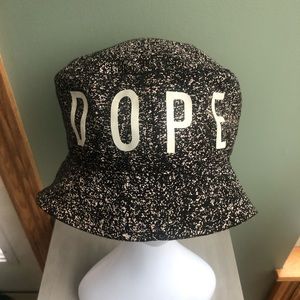 DOPE BUCKET HAT